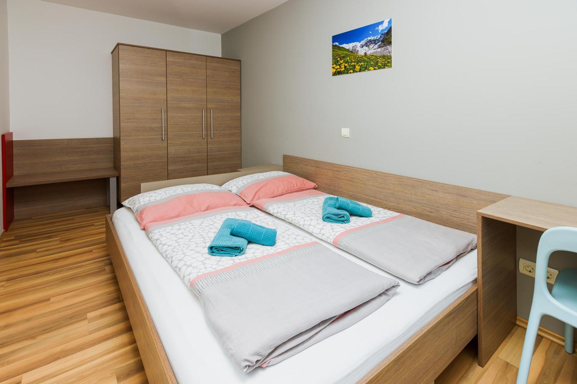 Modern Apartment Bled Ngoại thất bức ảnh
