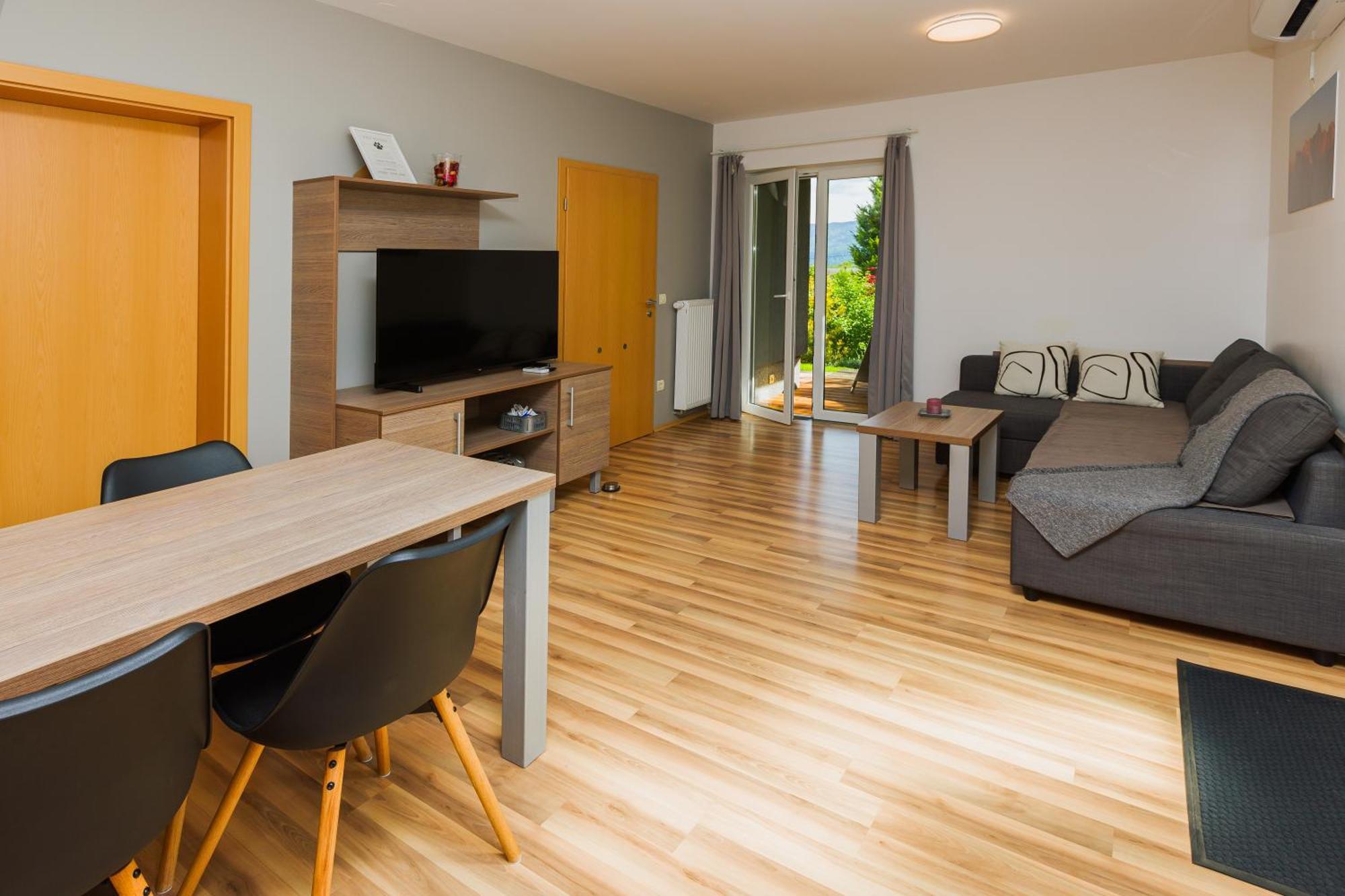 Modern Apartment Bled Ngoại thất bức ảnh
